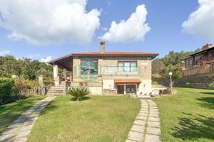 Villa unifamiliare indipendente con vista lago - d