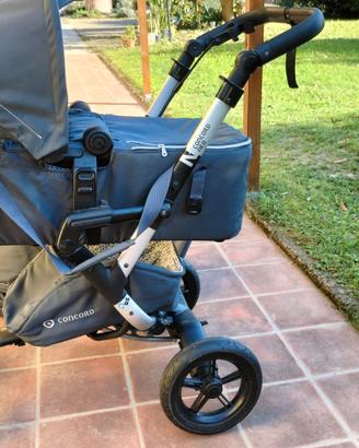 Carrozzina/passeggino marca concord con ovetto
