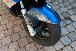 Leonardo 250 -APRILIA YAMAHA-COMPRESO PASSAGGIO.