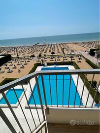 Frontemare con piscina/nuovo/camera+nicchia/5 pax