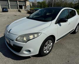 RENAULT Megane neopatentati Stupenda