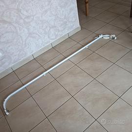 staffa  con angolari  per montaggio  tenda