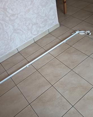 staffa  con angolari  per montaggio  tenda