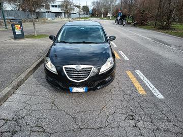 lancia delta 1.4 gpl