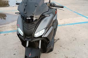 Aprilia SR gt 200