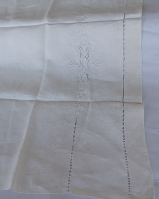 2 Asciugamani lino bianco 70x108 nuovi ricamati