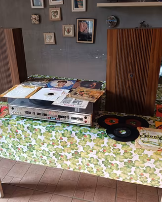 Giradischi EUROPHON 220 + 20 VINILI+ CASSE 