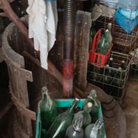 Kit per fare il vino: torchio + 3 tini + damigiane