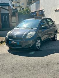 Toyota YARIS 1000 cc