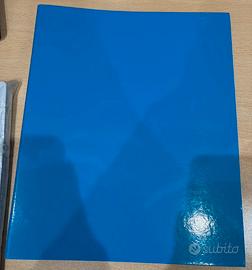 Raccoglitore ad anelli e fogli di ricambio nuovi