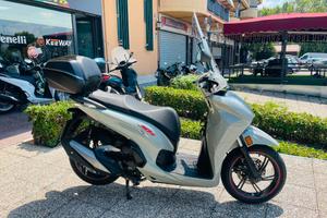 HONDA SH 350 TUTTO INCLUSO ANCHE PASSAGGIO! MINI
