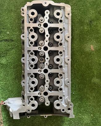 Testata motore land rover 2.0 diesel