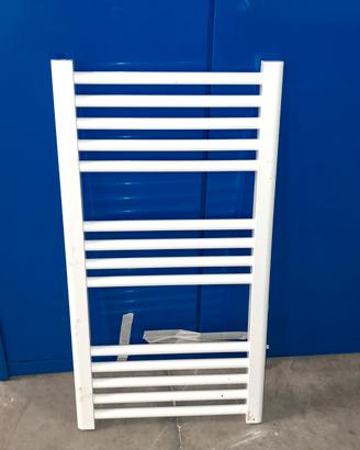 Scaldasalviette / Termoarredo calorifero 82 x 42