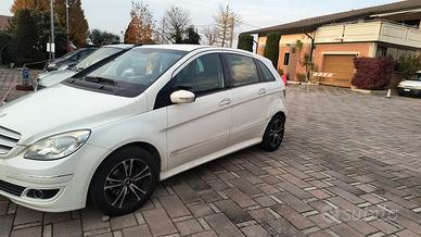 Mercedes Classe B 245 2.0 TD per ricambi 