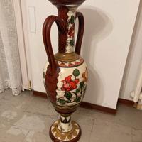 Anfora decorata a mano