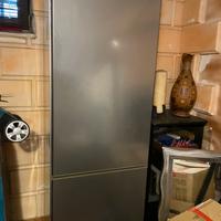 frigorifero combinato Liebherr.