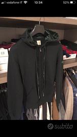 Felpa verde rifiniture eleganti in velluto di VDP