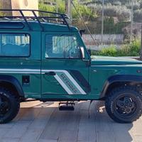 Land Rover Defender 2.5 turbodiesel 90