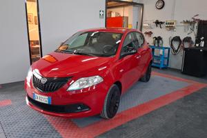 lancia y Hybrid 