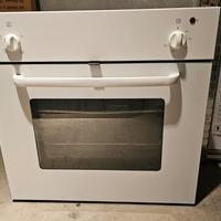forno da incasso Ignis AKS 133 WH.