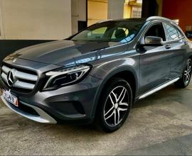 MERCEDES- BENZ GLA 180 d SPORT UNI PRO TETTO APRIB