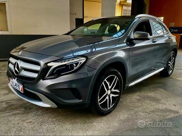 MERCEDES- BENZ GLA 180 d SPORT UNI PRO TETTO APRIB