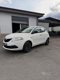 Lancia Ypsilon 1.0 FireFly 5 porte S&S Hybrid Ecoc