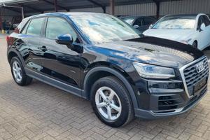 Audi Q2 40 TFSI quattro S tronic Business