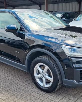 Audi Q2 40 TFSI quattro S tronic Business