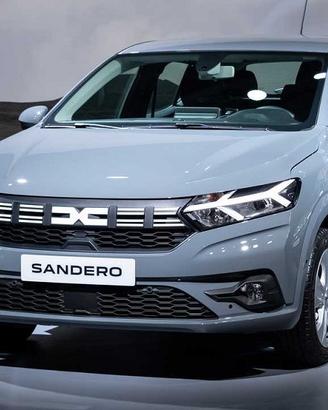Ultima Dacia Sandero 2023 in ricambi