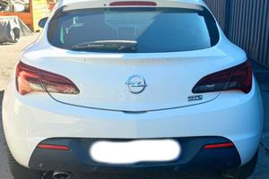 Opel Astra 2.0 GTC