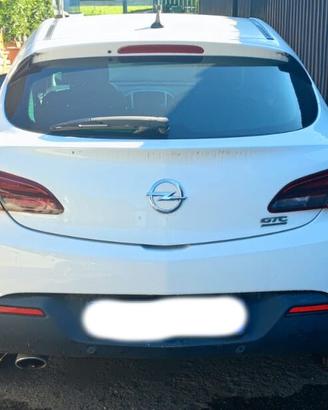 Opel Astra 2.0 GTC