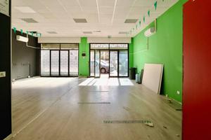 Locale Commerciale con Parcheggio