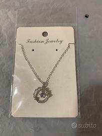 Collana con cerchio blu, brillantini e stellina