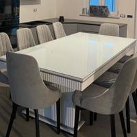 Tavolo da pranzo e tavolino da soggiorno