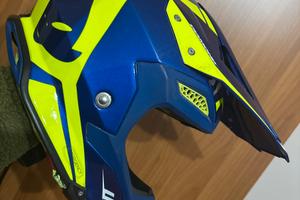 Casco UFO DIAMOND PLAST