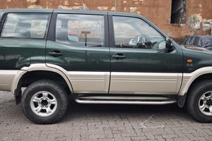 Nissan Terrano II 2.4i 12V cat 5 porte SE