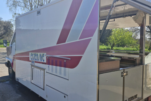 Autonegozio per salumi e porchetta