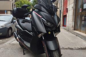 yamaha x-max300