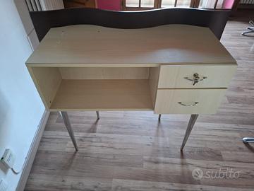 arredamento completo per negozio parrucchuefa