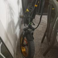 Bici elettrica argento