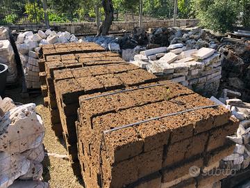 Tufo romano da arredo giardino