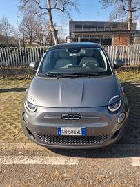 Fiat500e 42kw La Prima