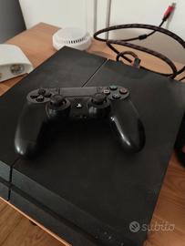 Playstation 4 con controller usata 5 volte