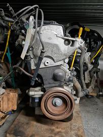 Motore RENAULT NEW CLIO 1.2 benzina del 2011