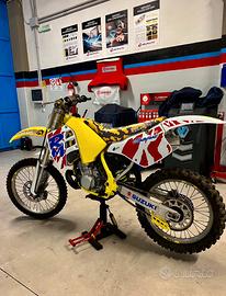 Suzuki RM 250 2T 1995 – Completamente Rifatta