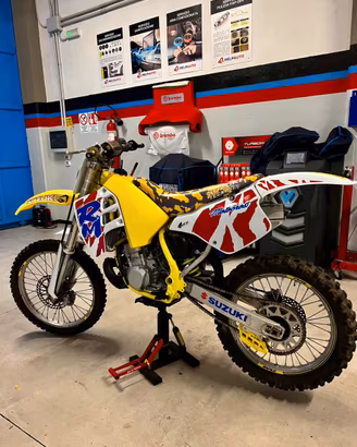 Suzuki RM 250 2T 1995 – Completamente Rifatta