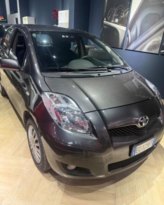 Toyota Yaris 1.0 5 porte