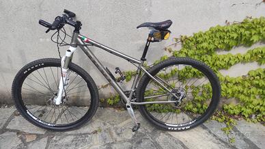 Bici MTB Telaio Nevi in Titanio 29" come nuova