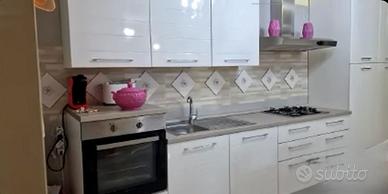 Cucina completa di Stoviglie, Forno, Frigo, Cappa